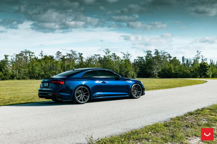  Audi RS5 Coupe on Vossen Wheels (HF-3) 2019 года  (фото 15 из 27)